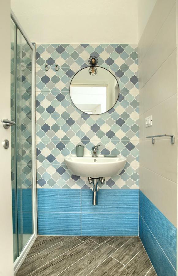 Casa A 2 Passi Dal Mare Con Patio Privato Villa Imperia Exteriör bild